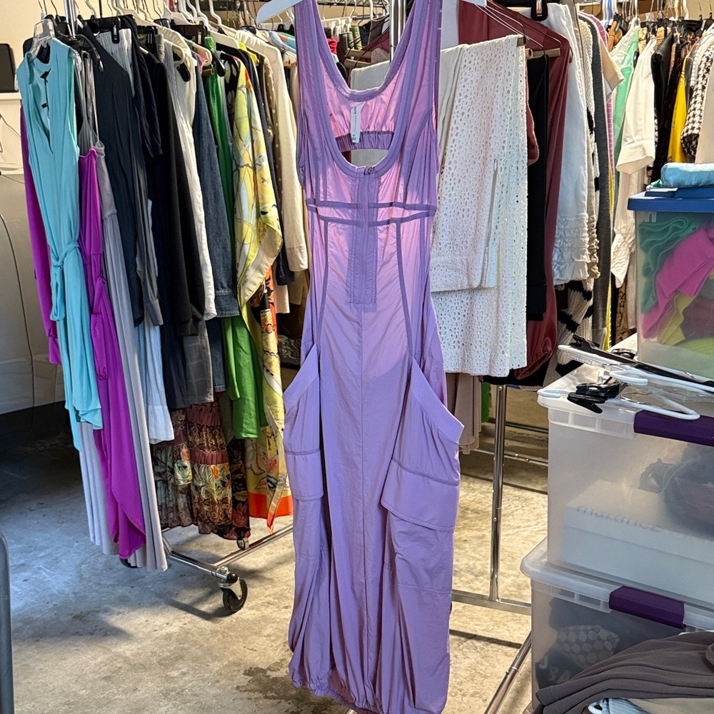 Chic Lavender Backless Women's Dress